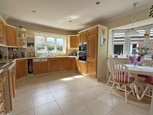 Photo 8- click for photo gallery